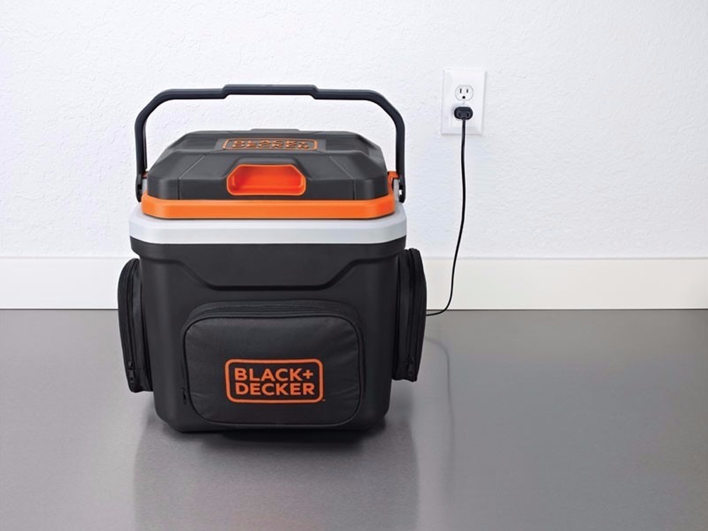 Mini Geladeira 24L Black & Decker BDC24L-LA